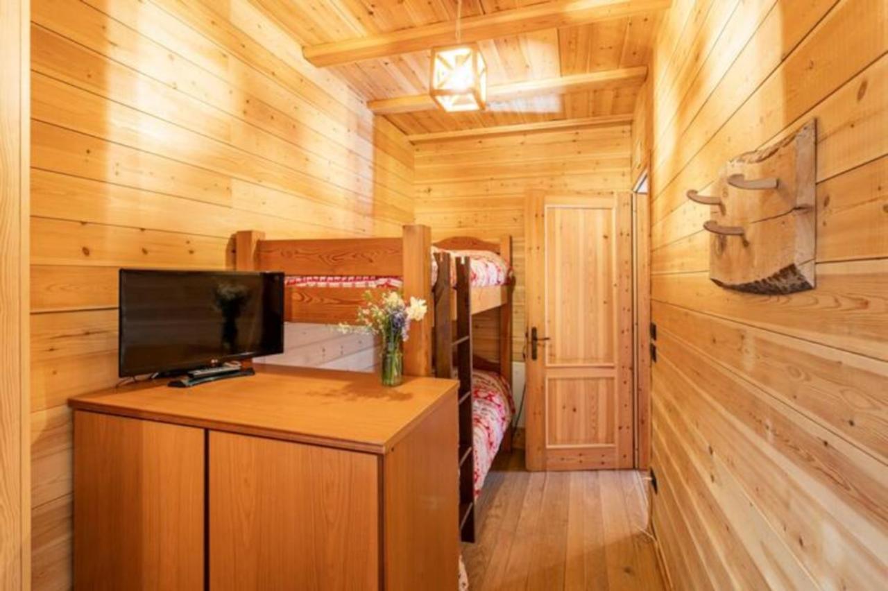 B&B Chalet Il Picchio Varzo Exterior photo